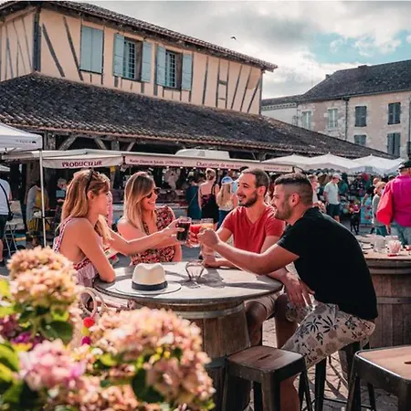 Mobil Spacieux Avec Terrasse à - Api-1-52-234 Devillac