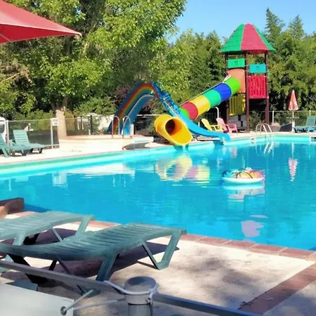 Mobil Spacieux Avec Terrasse à - Api-1-52-234 Camping Devillac