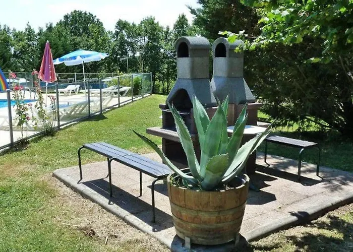 Mobil Spacieux Avec Terrasse A - Api-1-52-234 Devillac