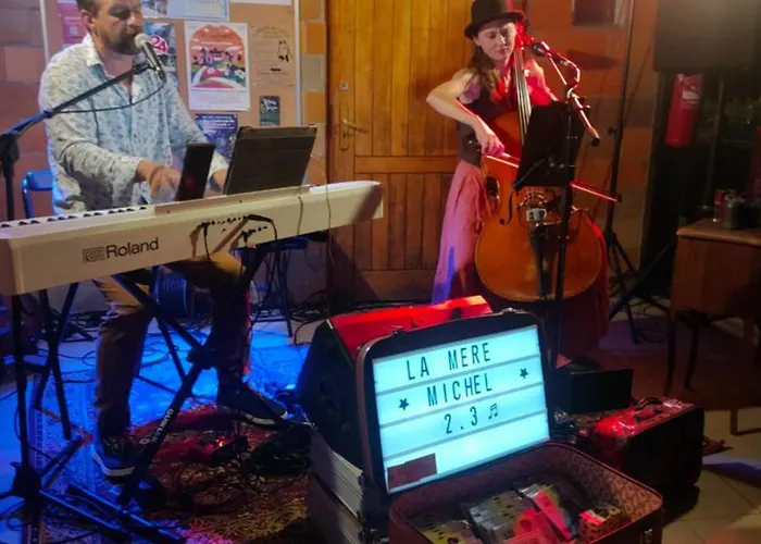 Mobil Spacieux Avec Terrasse A - Api-1-52-234 * Devillac