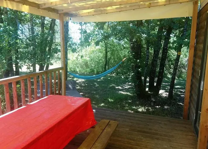 Mobil Spacieux Avec Terrasse A - Api-1-52-234 * Devillac