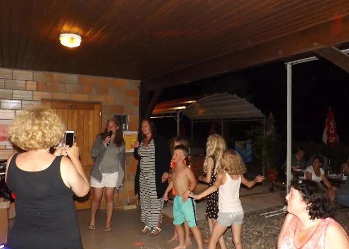 캠프장 Mobil Spacieux Avec Terrasse A - Api-1-52-234